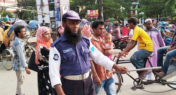 ঈদেও ছুটি নেই এনামুলদের